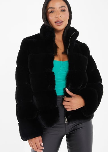 Quiz Black Faux Fur Short Puffer Jacket