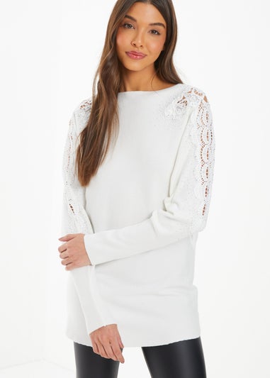 Quiz Cream Light Knit Embellished Jumper