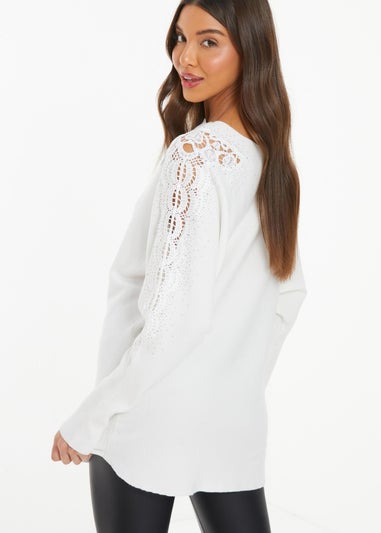 Quiz Cream Light Knit Embellished Jumper