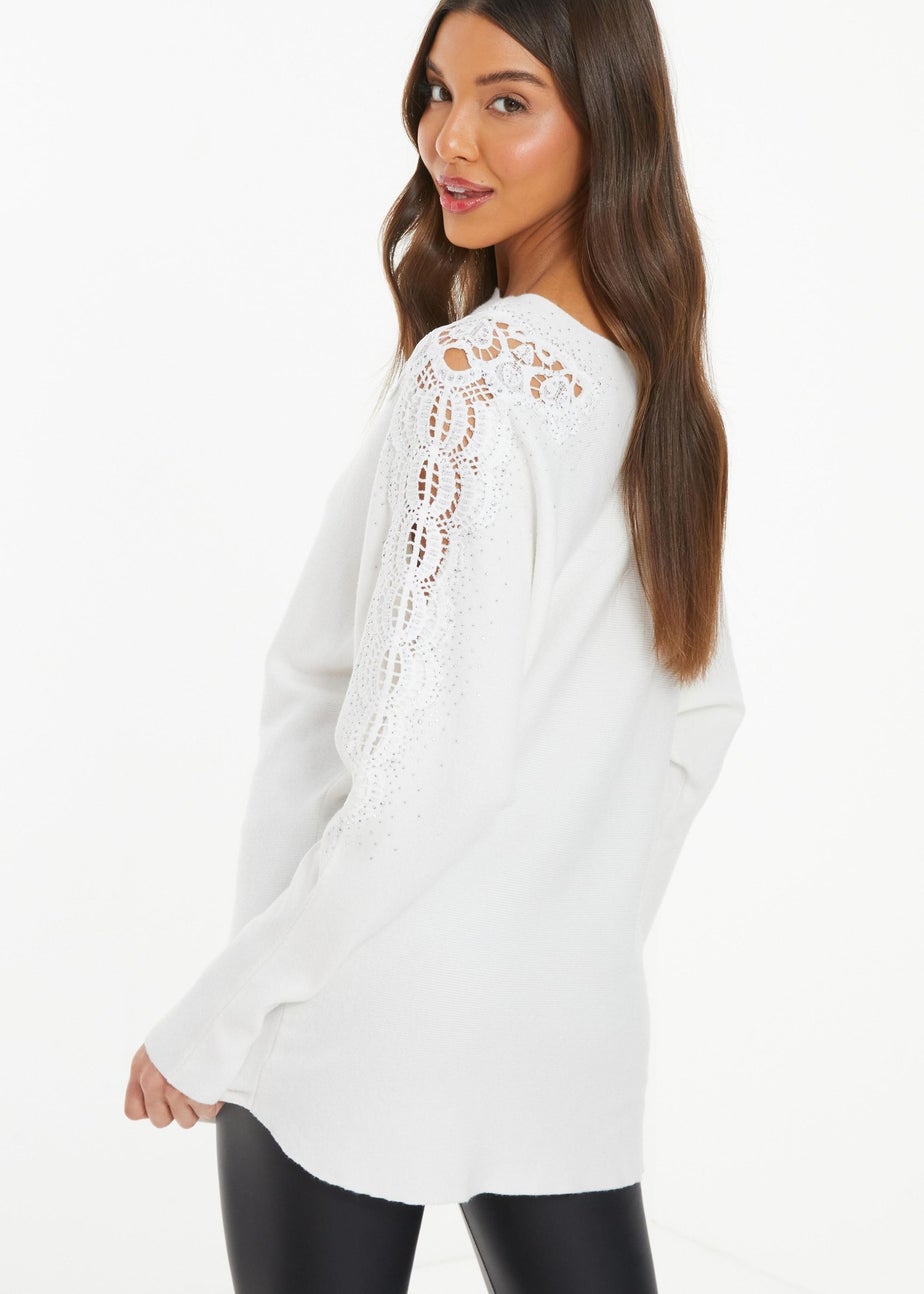 Quiz Cream Light Knit Embellished Jumper
