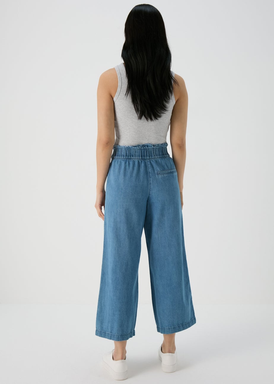 Mid Wash Wide Leg Crop Jeans