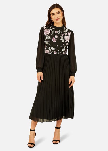 Yumi Black Long Sleeve Embroidered Midi Dress With Pleats
