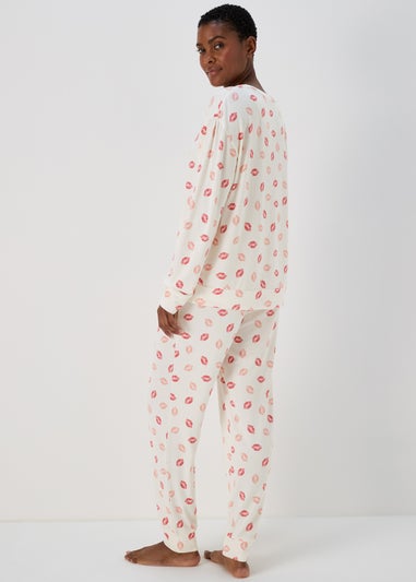 Cream Lips Pyjama Set