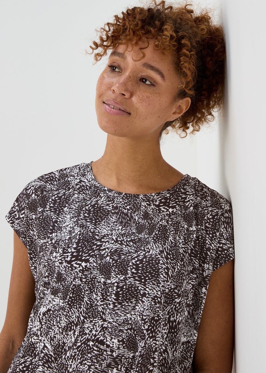 Souluxe Monochrome T-Shirt