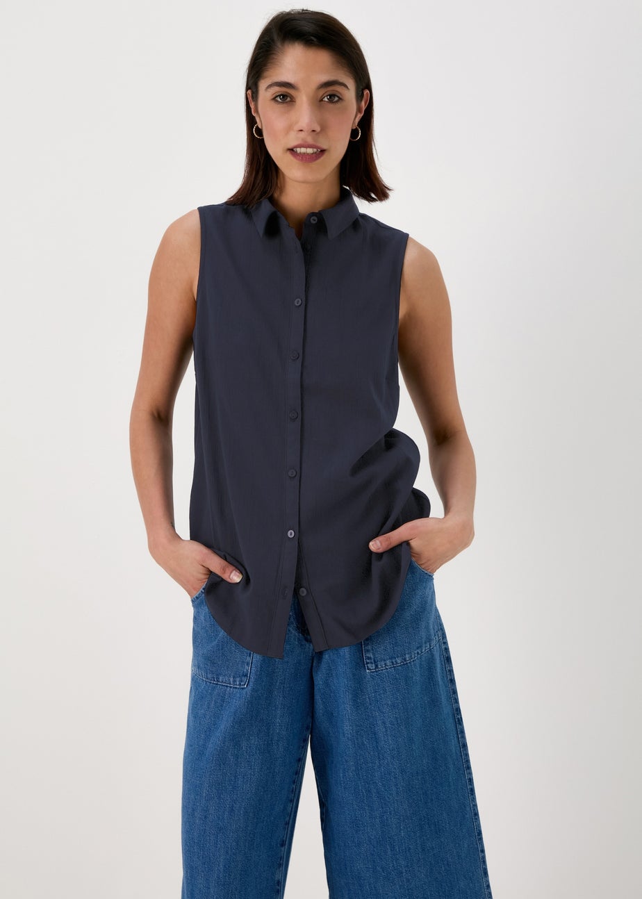 Navy Sleeveless Clipper Shirt