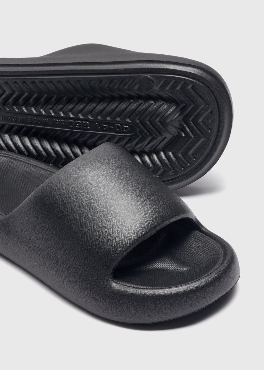 Black Chunky Sliders