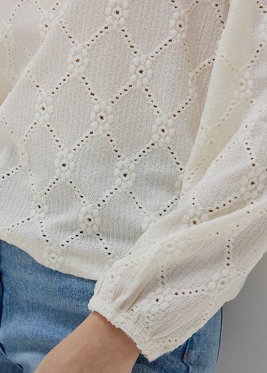 Cream V-Neck Long Sleeve Polo Shirt