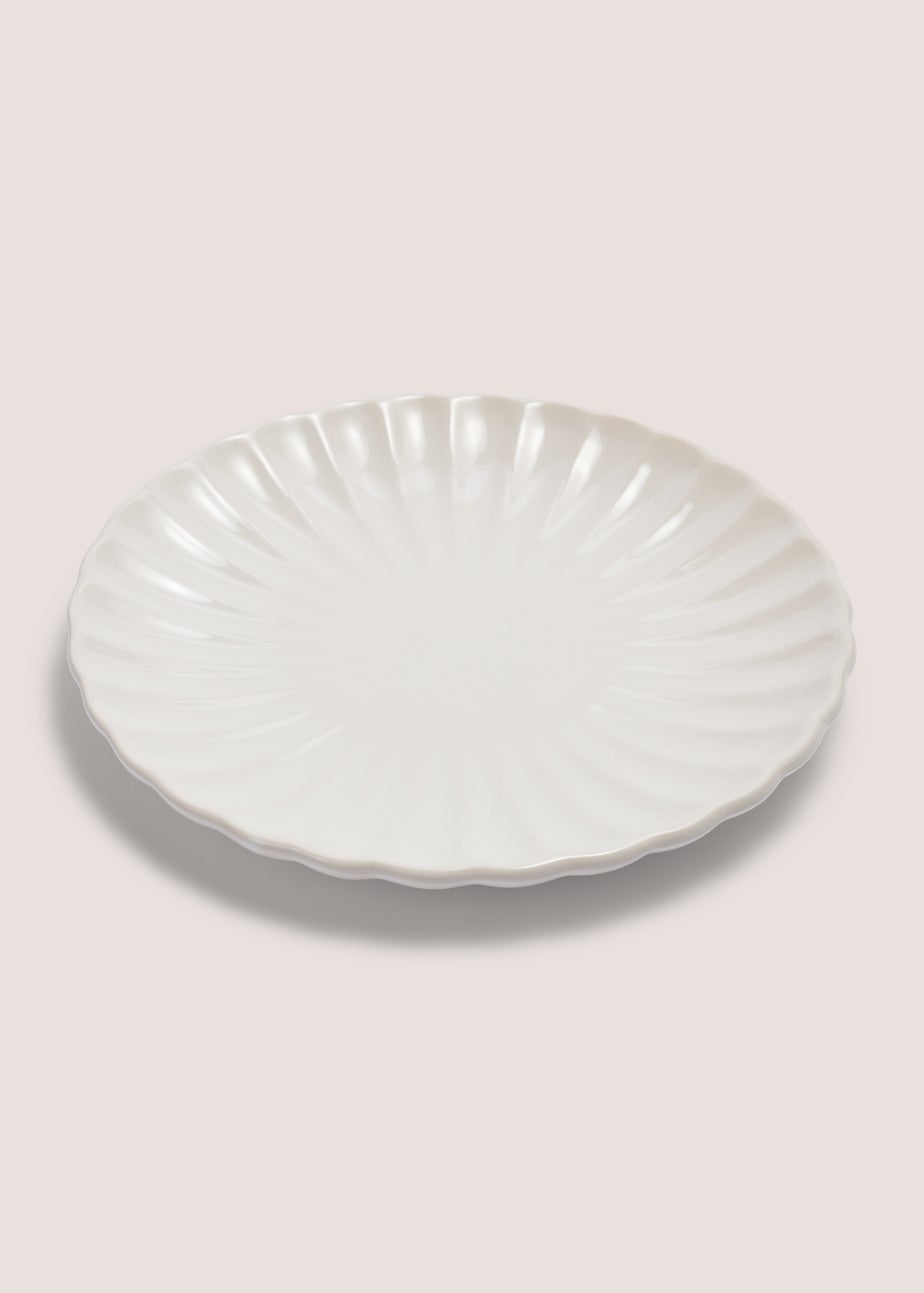Natural Scalloped Dinner Plate