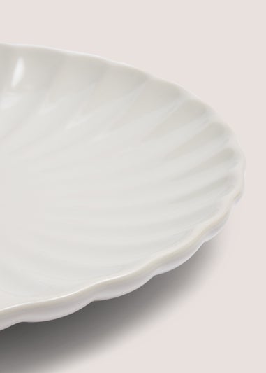 Natural Scalloped Dinner Plate