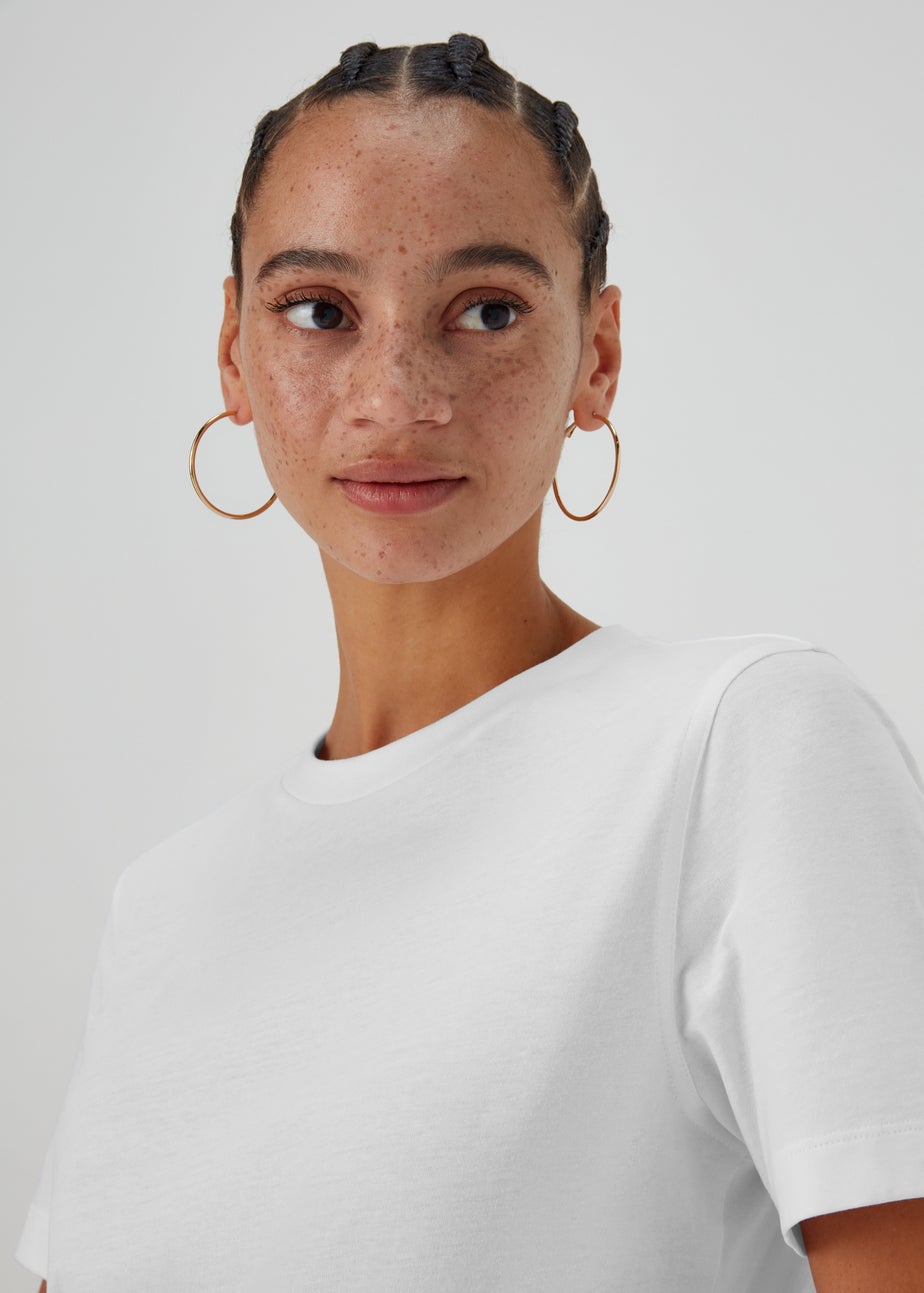 White Modern Plain T-Shirt