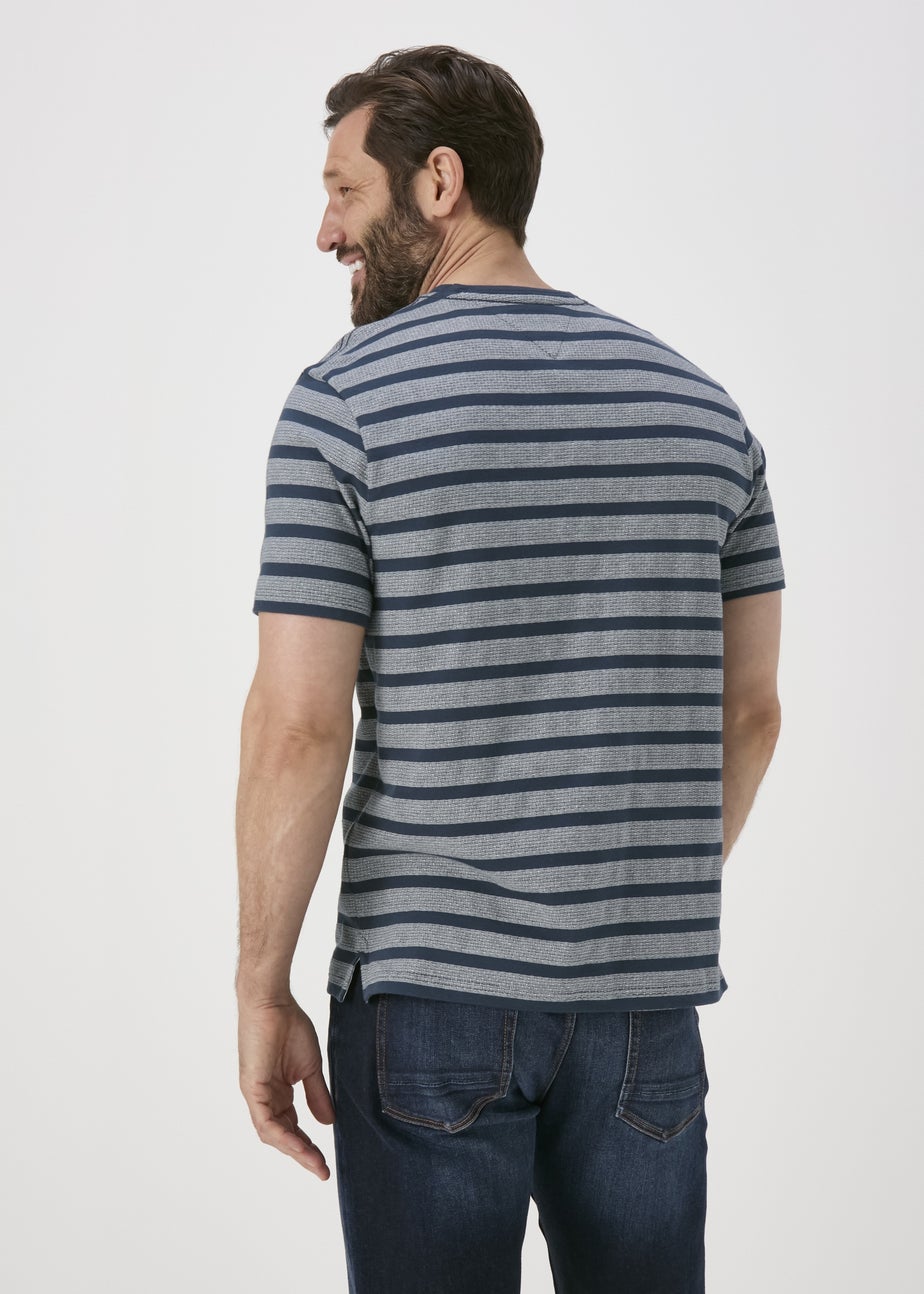 Lincoln Navy Design T-Shirt