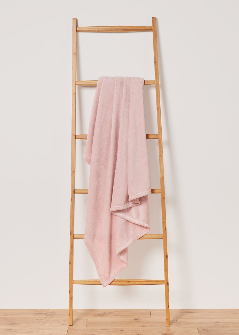 Plain Pink Throw (130cm x 150cm)