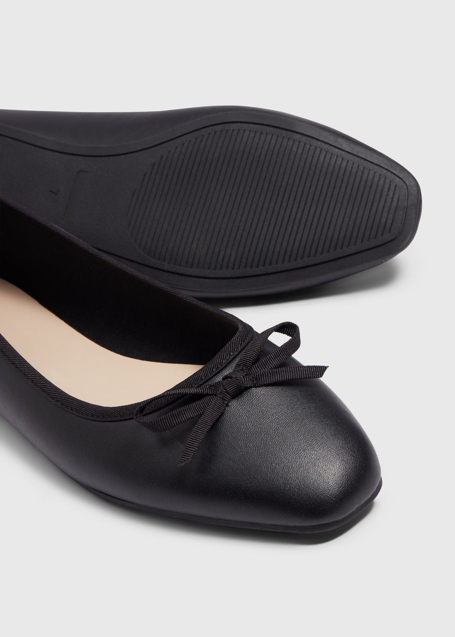 Black Ballet Flats