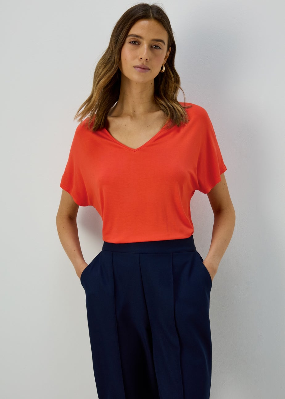 Et Vous Red V Neck T-Shirt