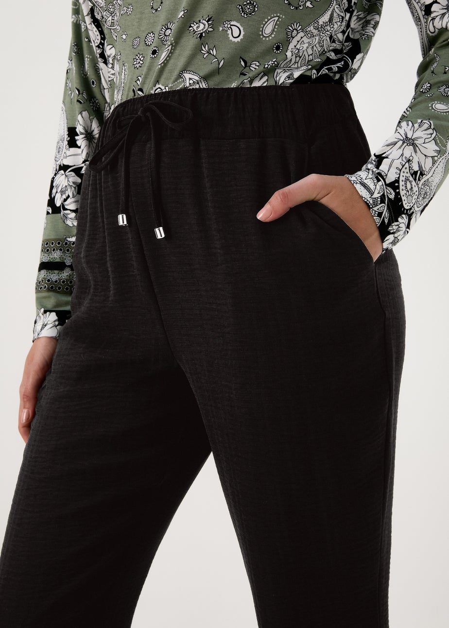 Black Light Weight Tapered Trousers