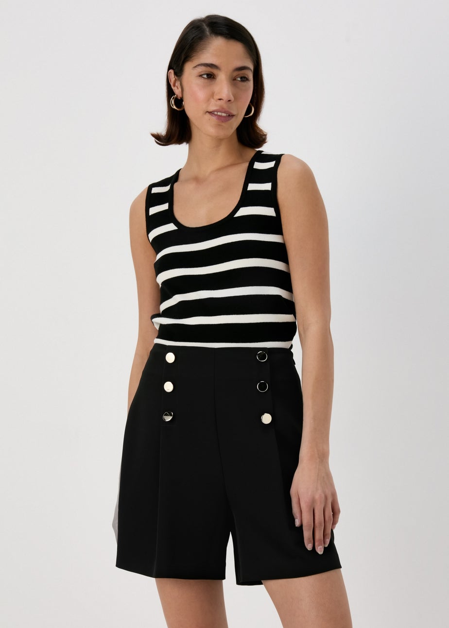 Et Vous Black Button Shorts