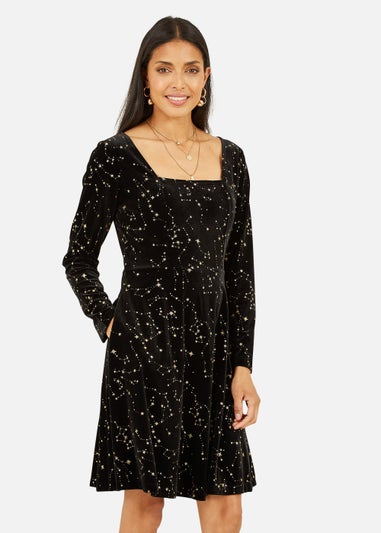 Mela Star Foil Print Long Sleeve Skater Dress In Black