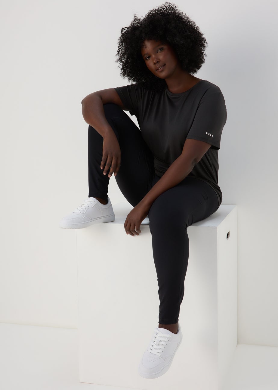 Souluxe Black T-Shirt