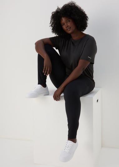 Souluxe Black T-Shirt