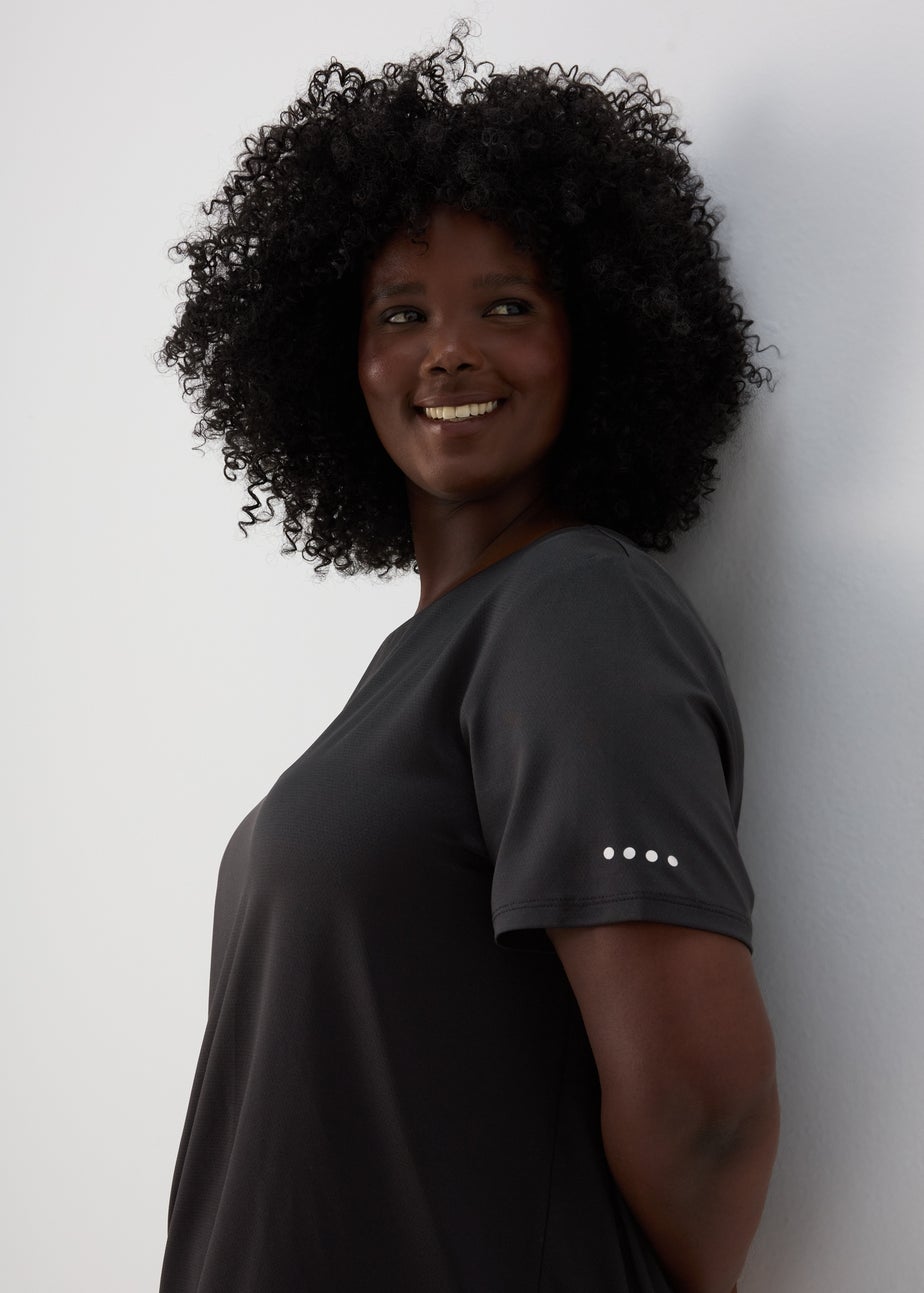 Souluxe Black T-Shirt