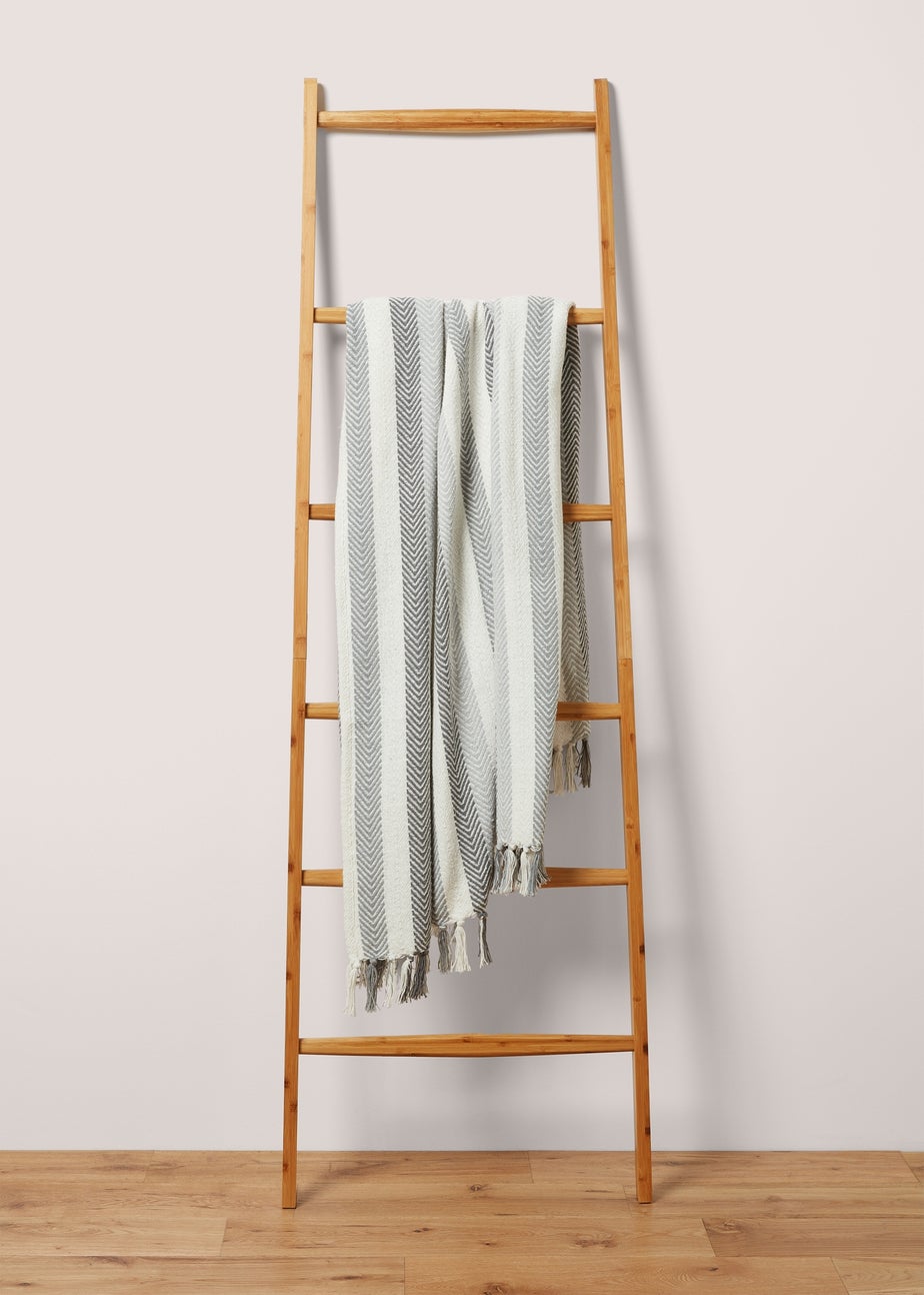 Grey Stripe Woven Throw (125cm x 150cm)