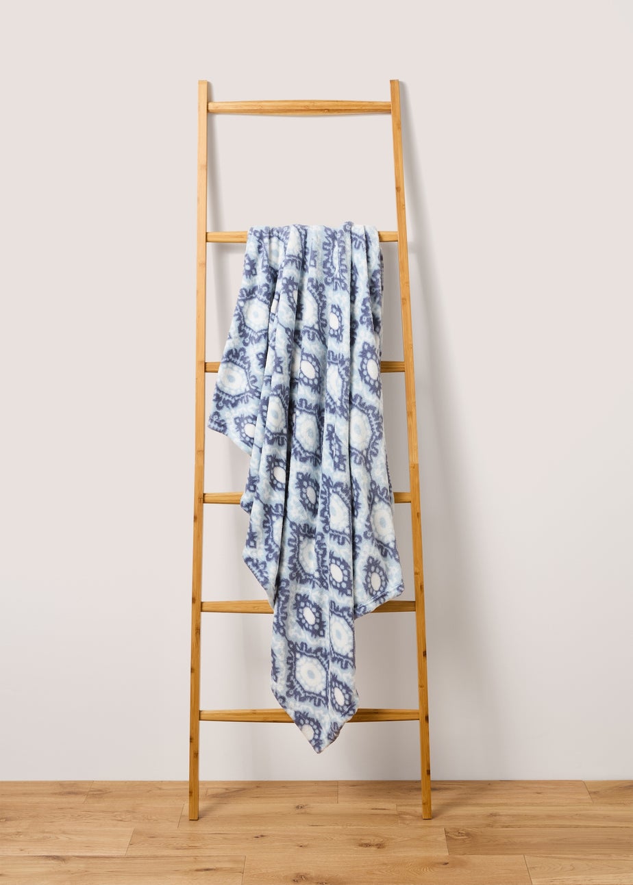 Blue Ikat Throw (130cm x 150cm)