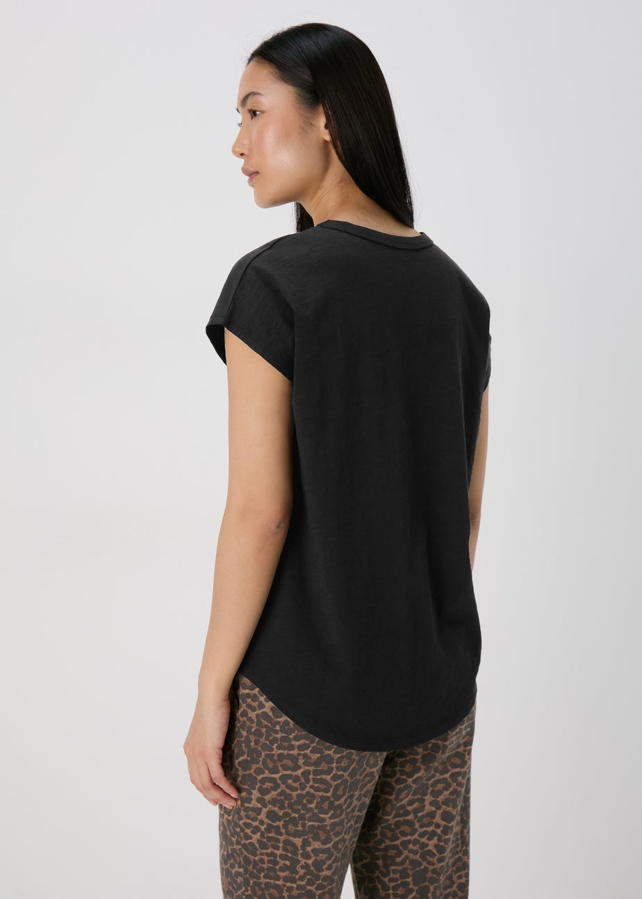 Black Plain Relaxed Fit T-Shirt