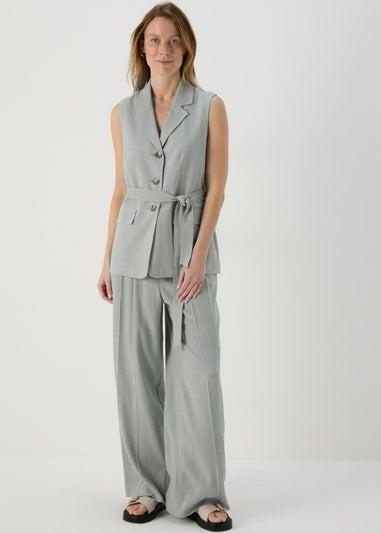 Et Vous Sage Green Belted Linen Waistcoat