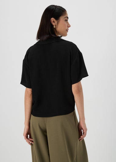 Black Solid Tie Front Airflow Shirt