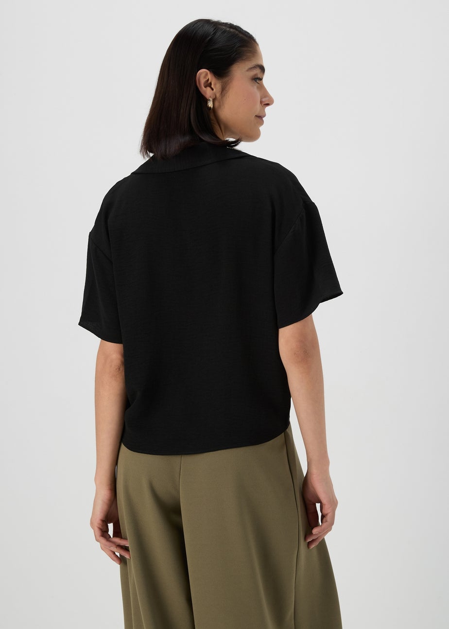 Black Solid Tie Front Airflow Shirt