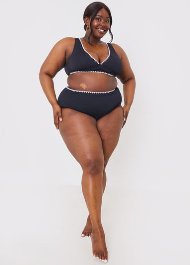 In the Style Jac Jossa Black Trim Bkini Top