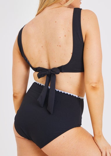 In the Style Jac Jossa Black Trim Bkini Top