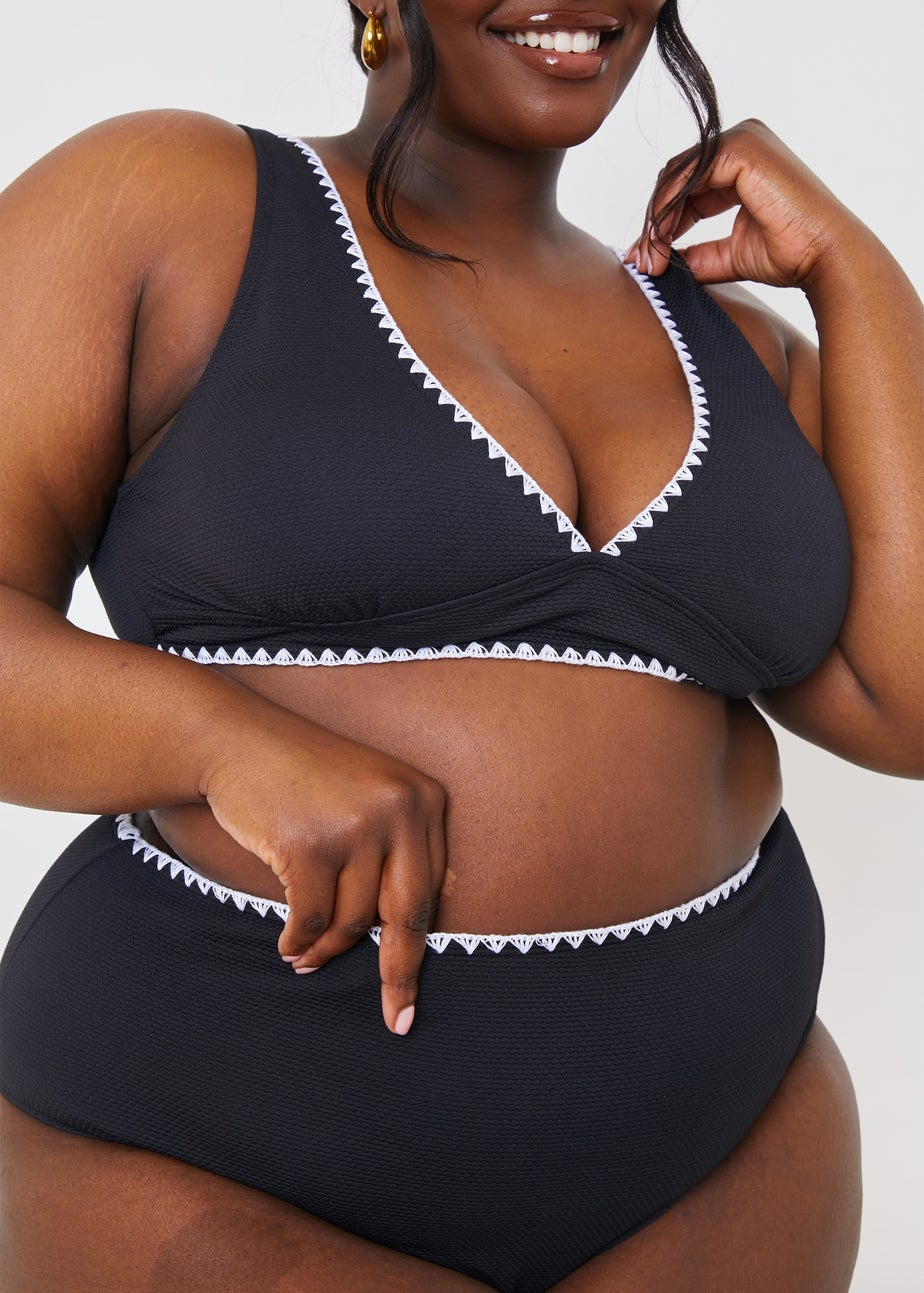 In the Style Jac Jossa Black Trim Bkini Top