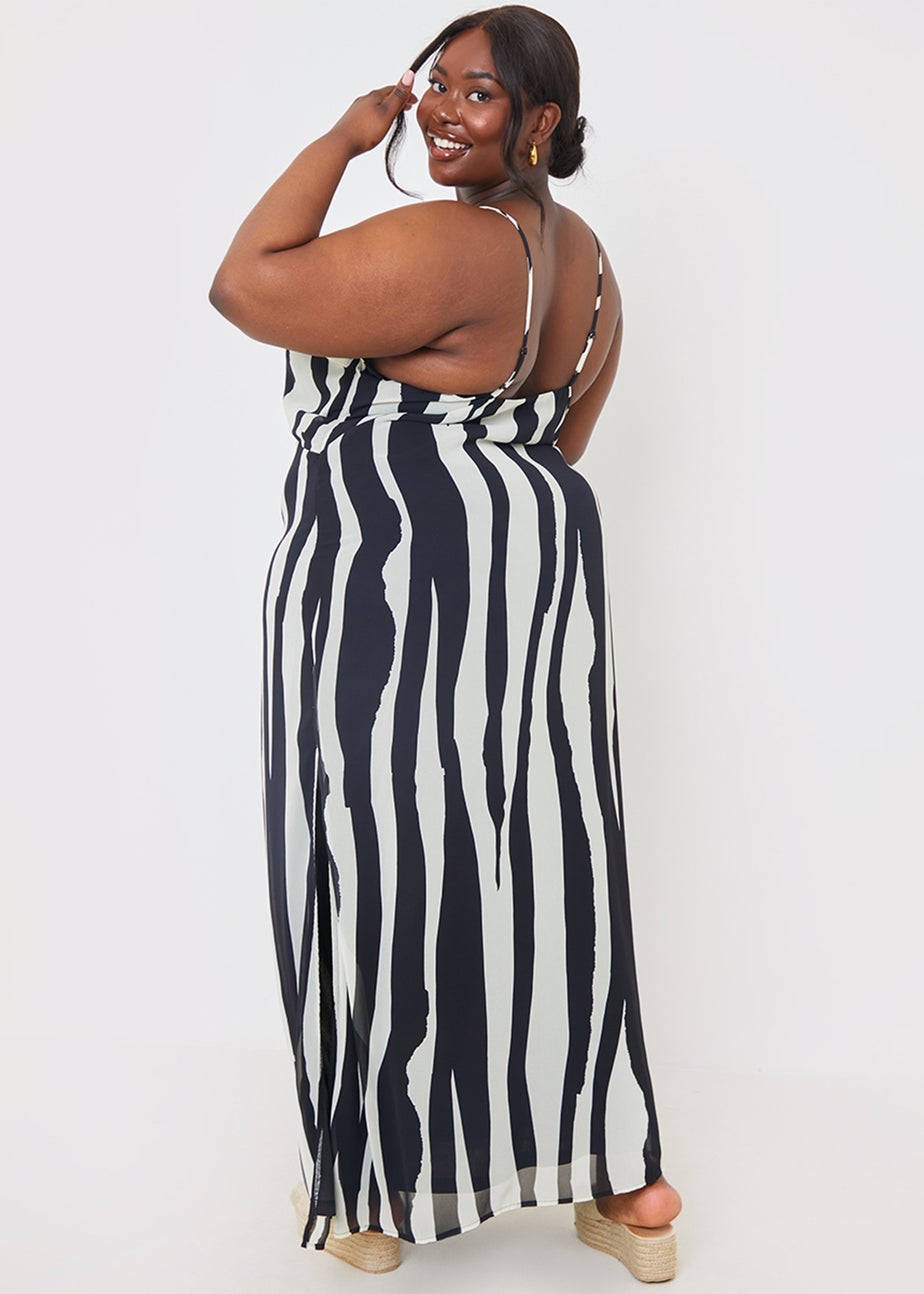 In the Style Jac Jossa Black Print Cut Out Maxi Dress