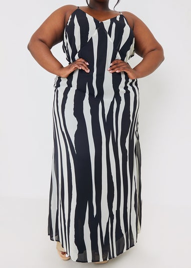 In the Style Jac Jossa Black Print Cut Out Maxi Dress