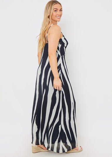 In the Style Jac Jossa Black Print Cut Out Maxi Dress