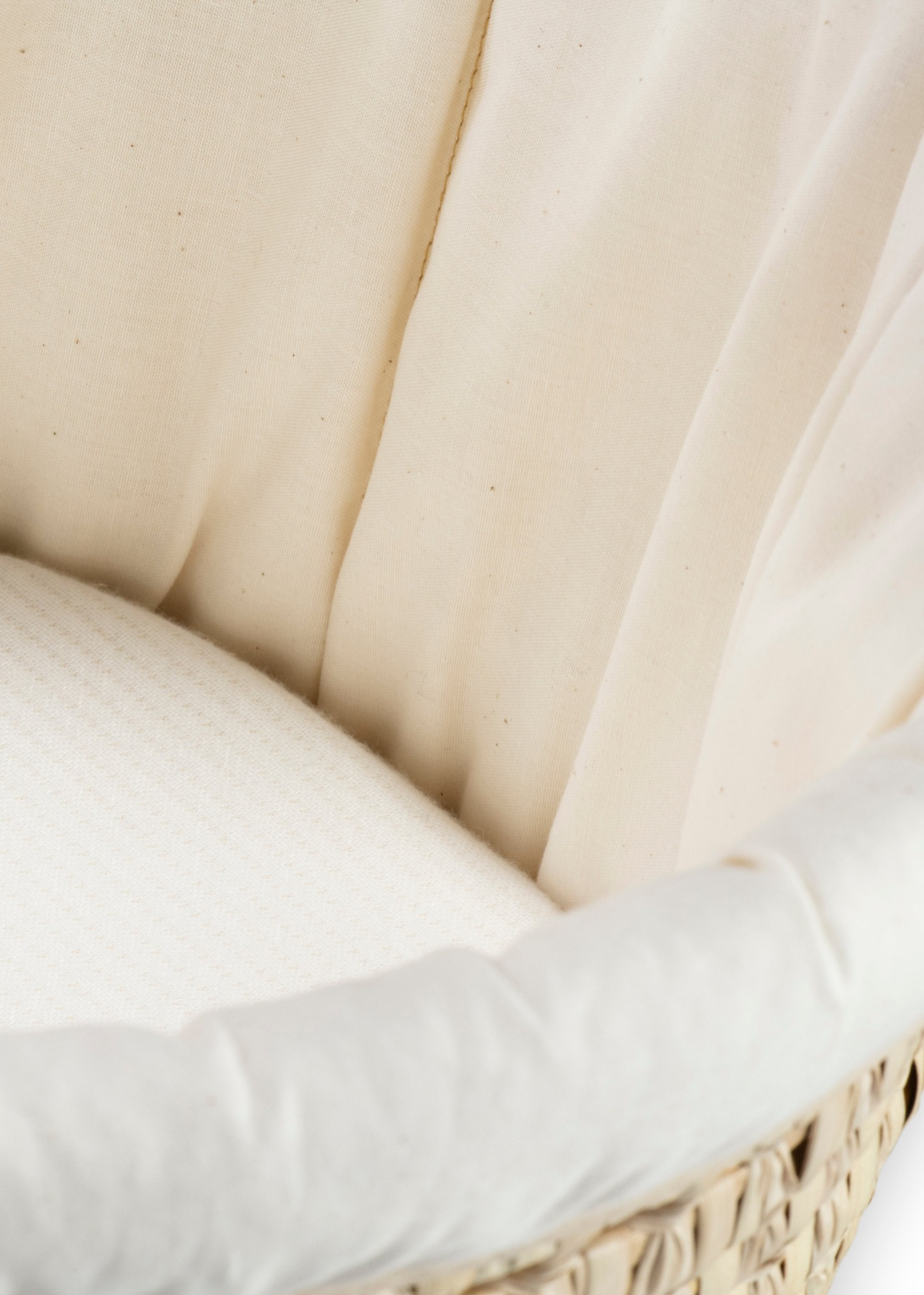 Clair de Lune Organic Palm Moses Basket with Rocking Stand