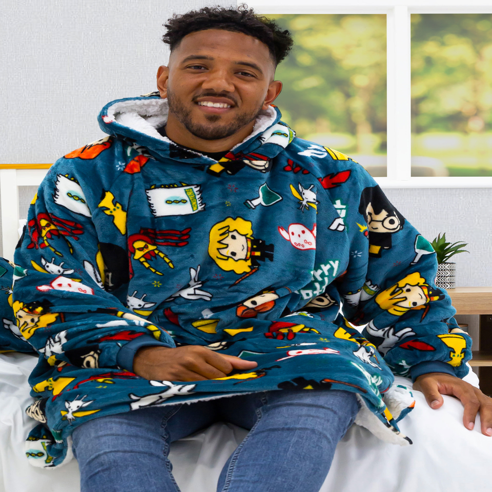 HUGZEE Harry Potter Mischief Hooded Wearable Throw