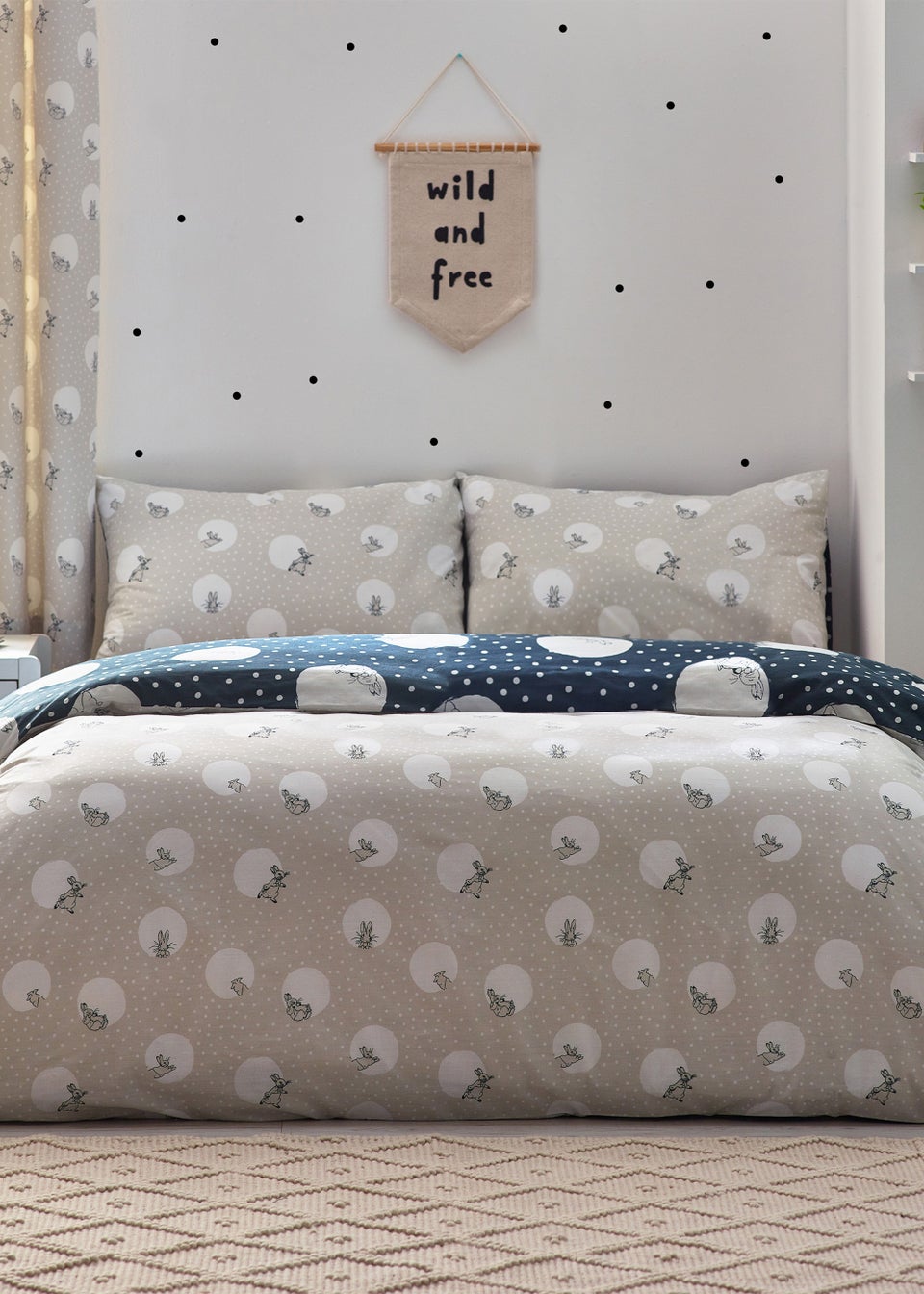 Peter Rabbit™ Spot Me Modern Duvet Cover Set Grey