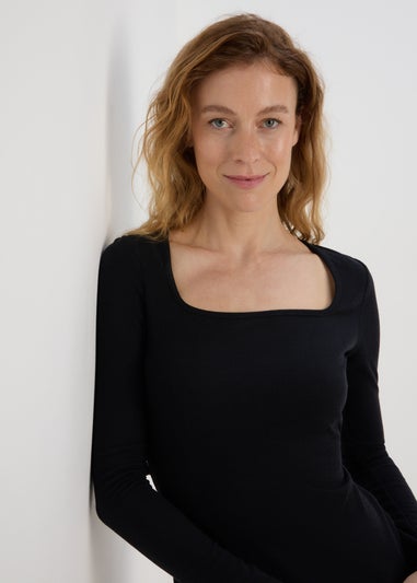 Black Square Neck Skinny Belt Dress