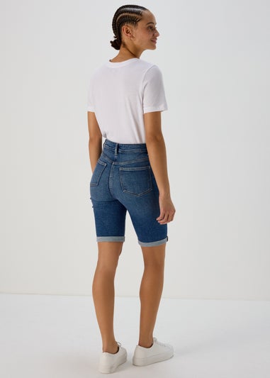 Papaya Petite Mid Wash Knee Shorts