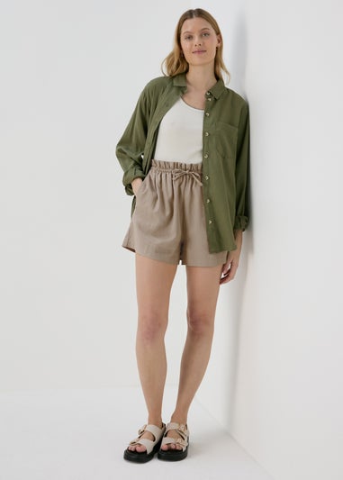 Stone Pull-On Linen Shorts
