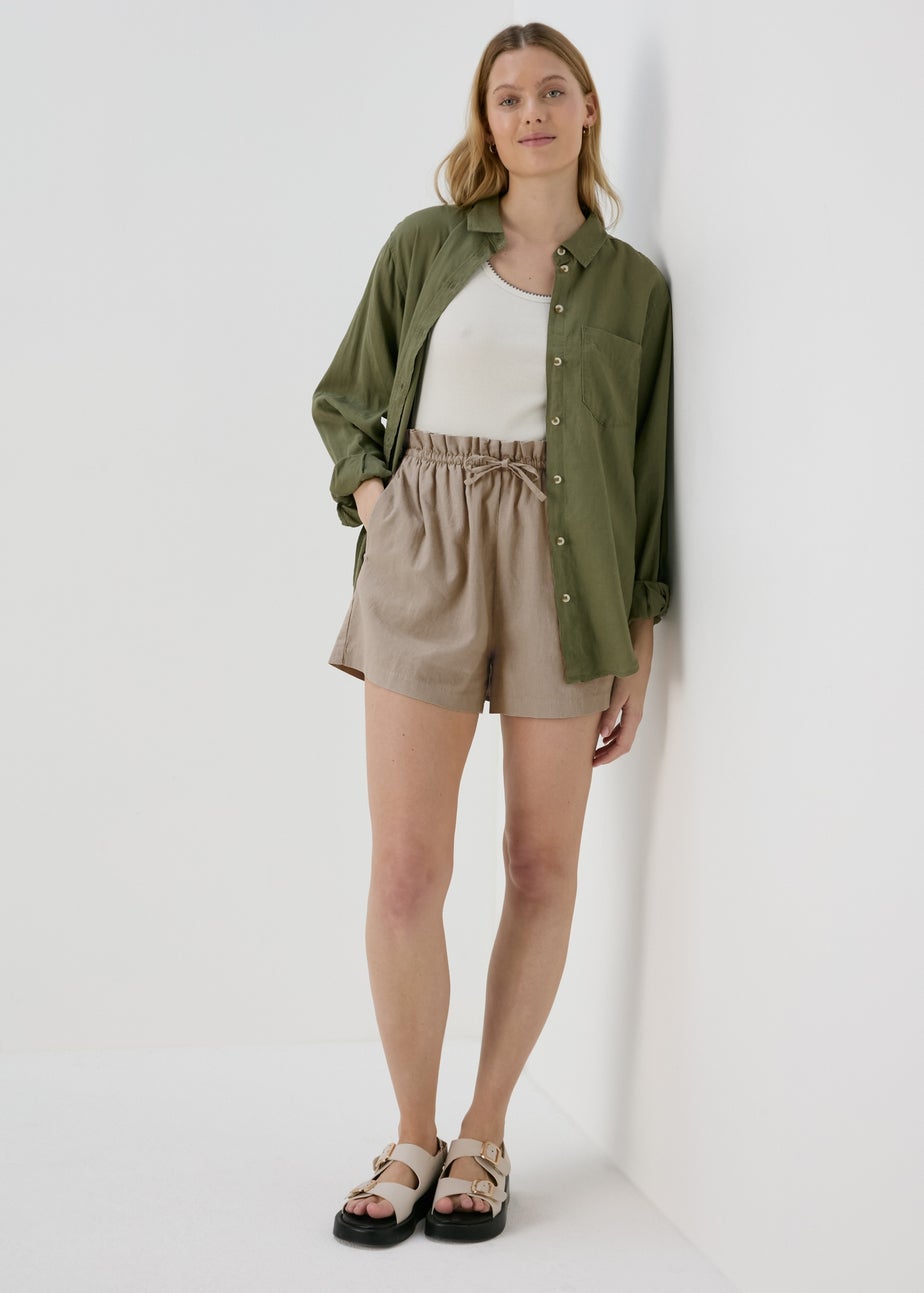 Stone Pull-On Linen Shorts