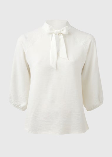 Ivory Pussybow Blouse