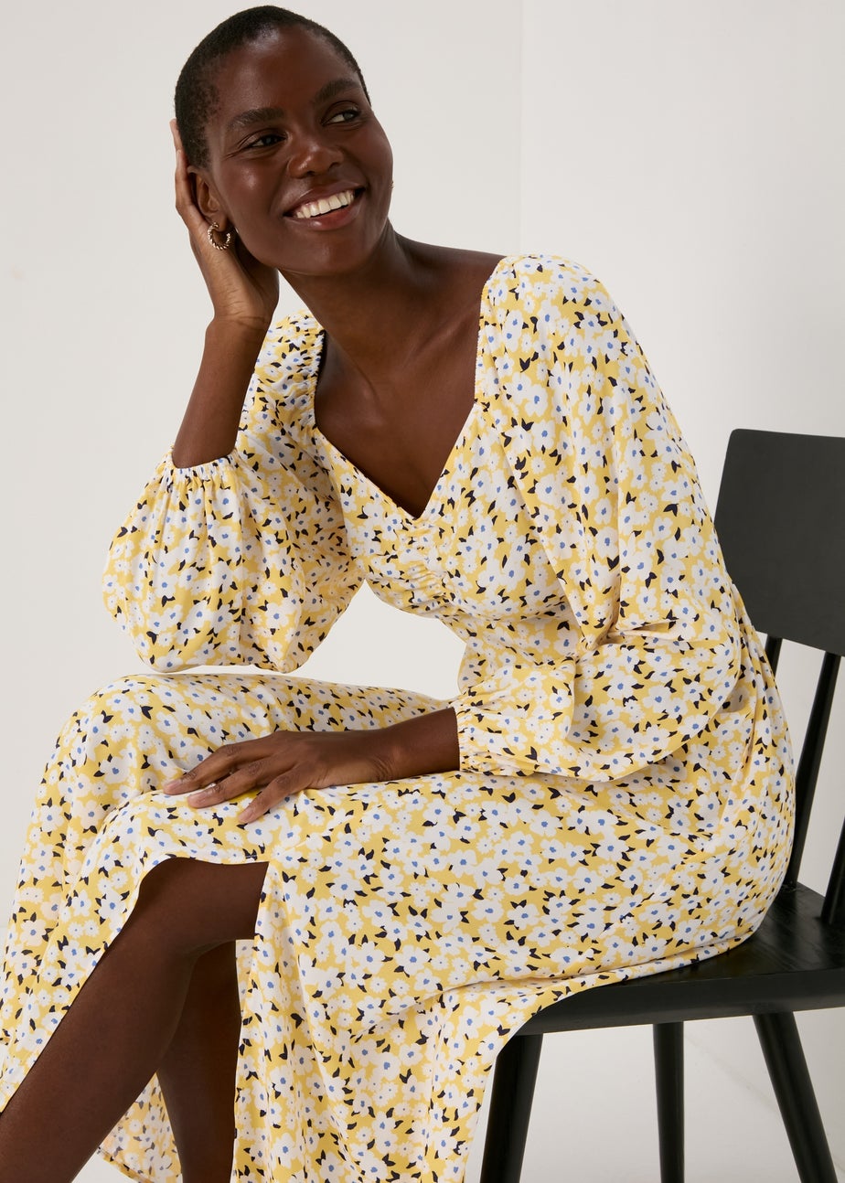 Papaya Petite Yellow Floral Sweetheart Neck Midi Dress