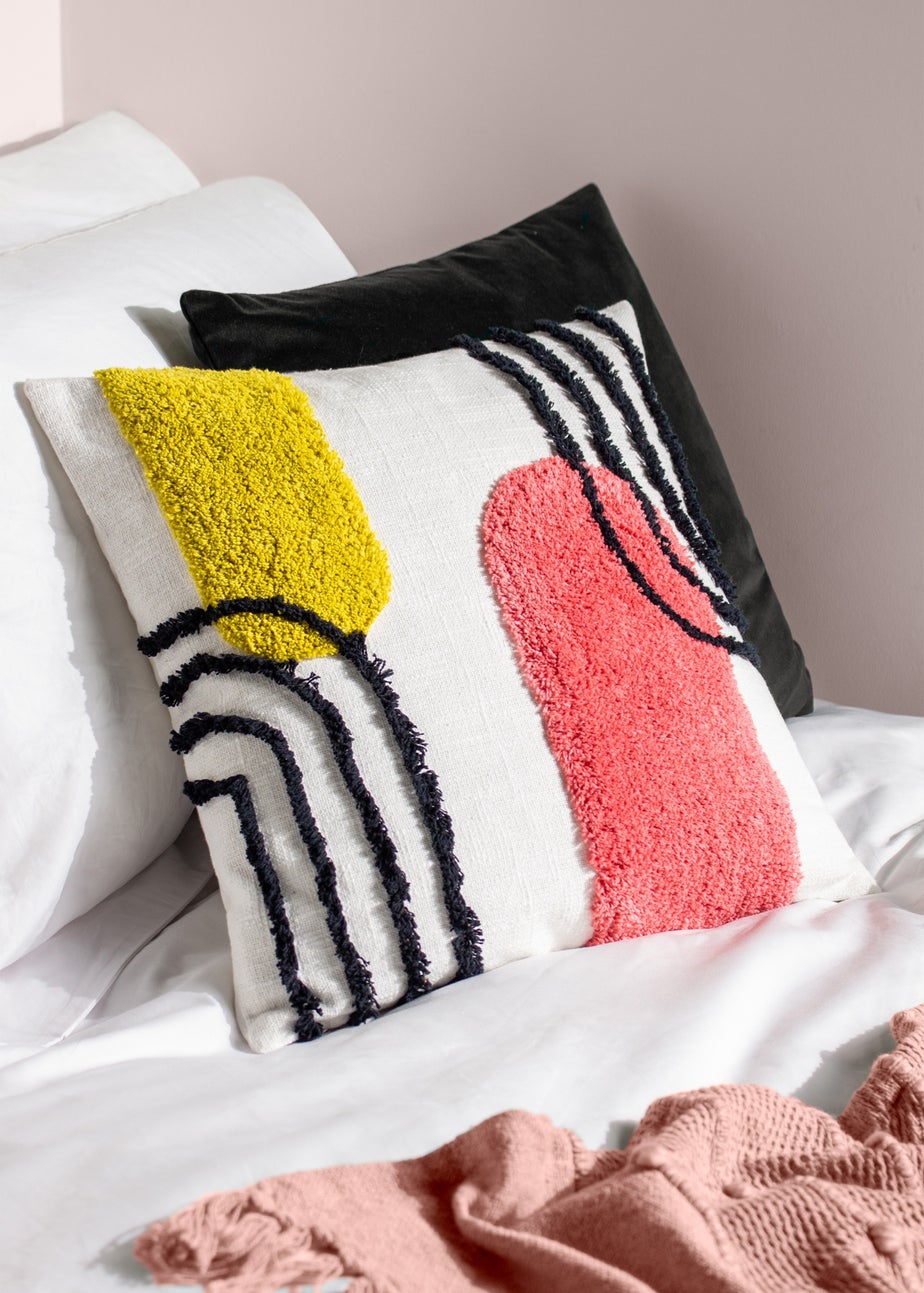 Heya Home Elmer Tufted Filled Cushion (45cm x 45cm x 8cm)