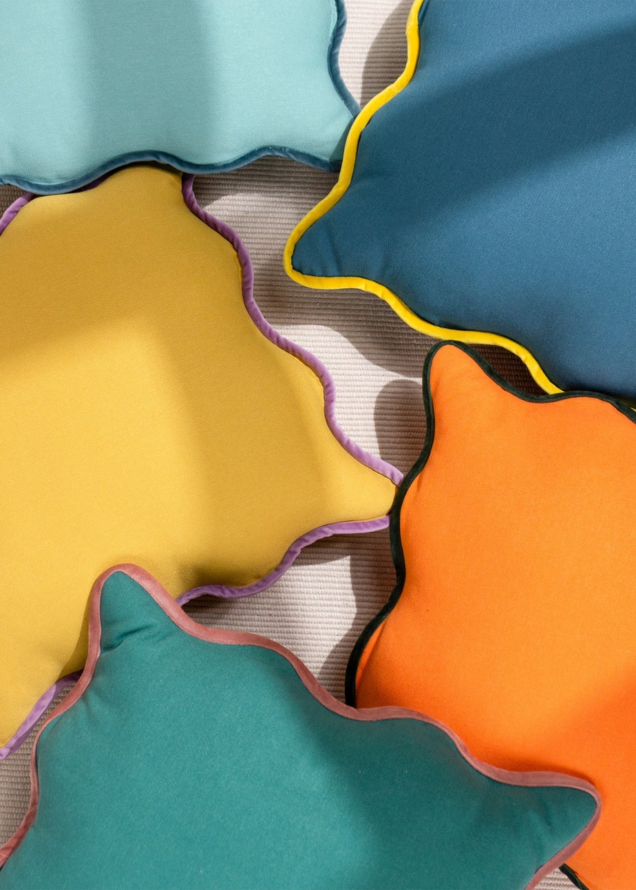 Heya Home Wiggle Velvet Piped Ready Filled Cushion (45cm x 45cm x 8cm) Green/Pink