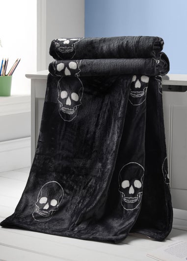 Catherine Lansfield Skulls Cosy Fleece 130x170cm Blanket Throw Grey
