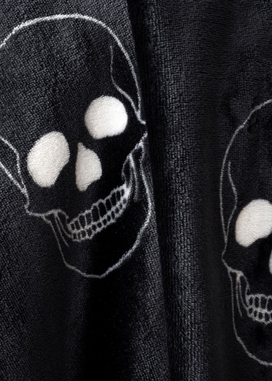 Catherine Lansfield Skulls Cosy Fleece 130x170cm Blanket Throw Grey