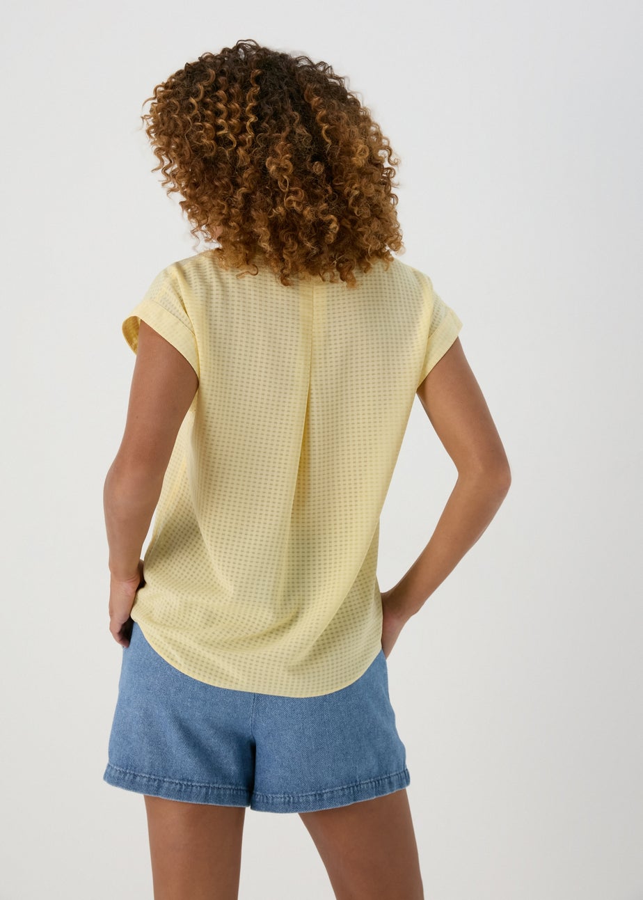 Lemon Textured Pullover Top